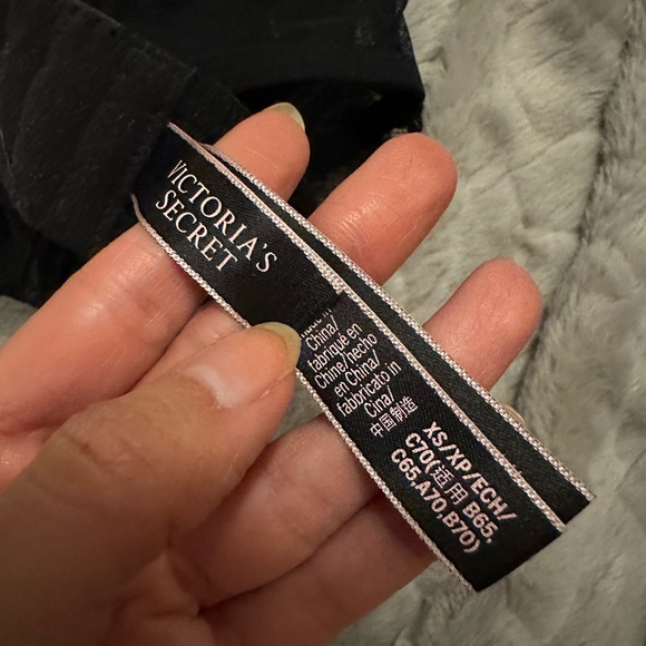 Lacey Black Halter Bra from Victoria’s Secret - Picture 5 of 10